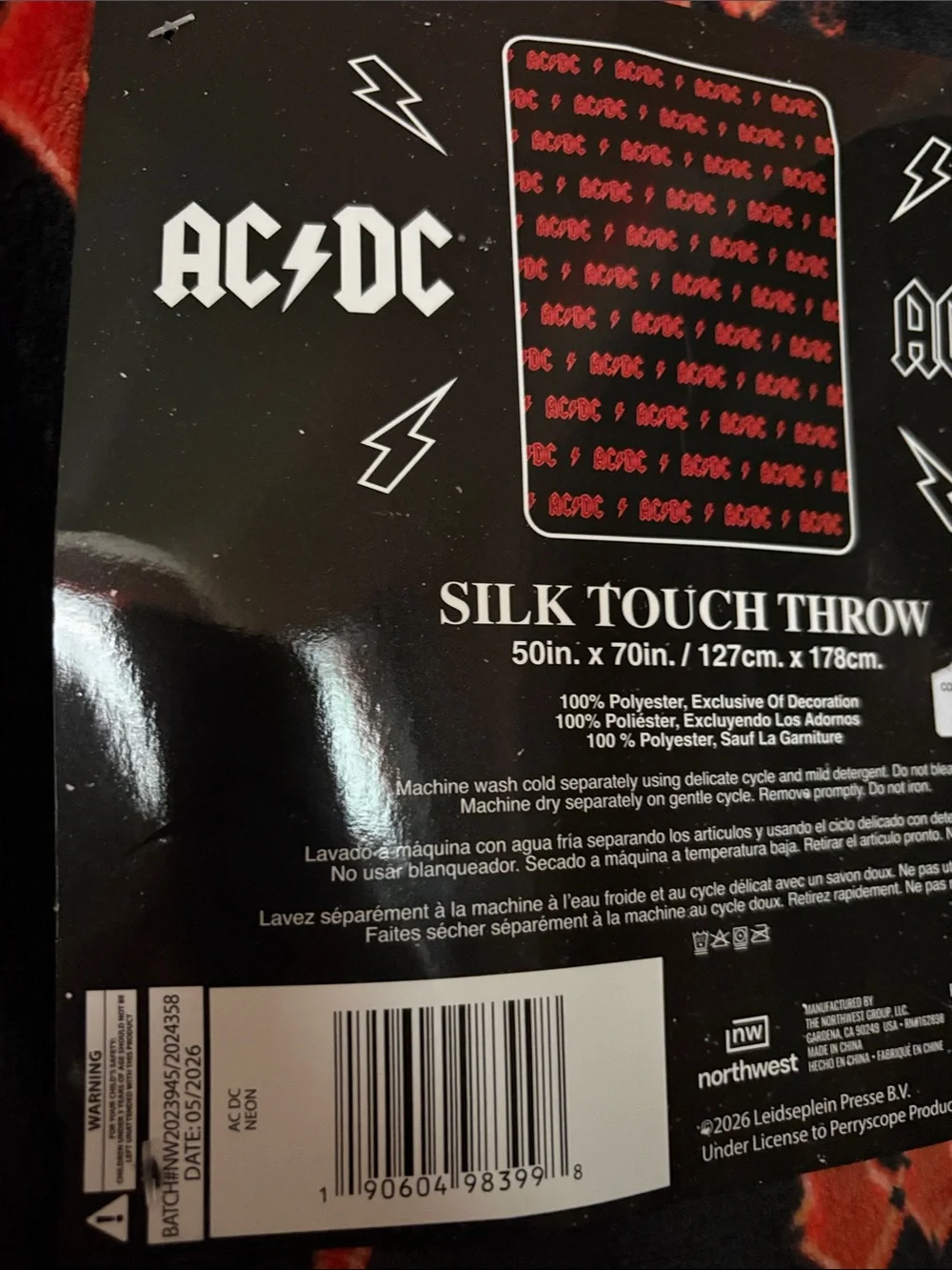 AC/DC Black and Red Plush Throw Blanket NWT TAG 🏷️